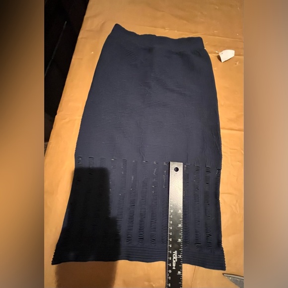 BCBG Generation size 10 navy blue stretch pull on body con pencil skirt - Picture 9 of 11